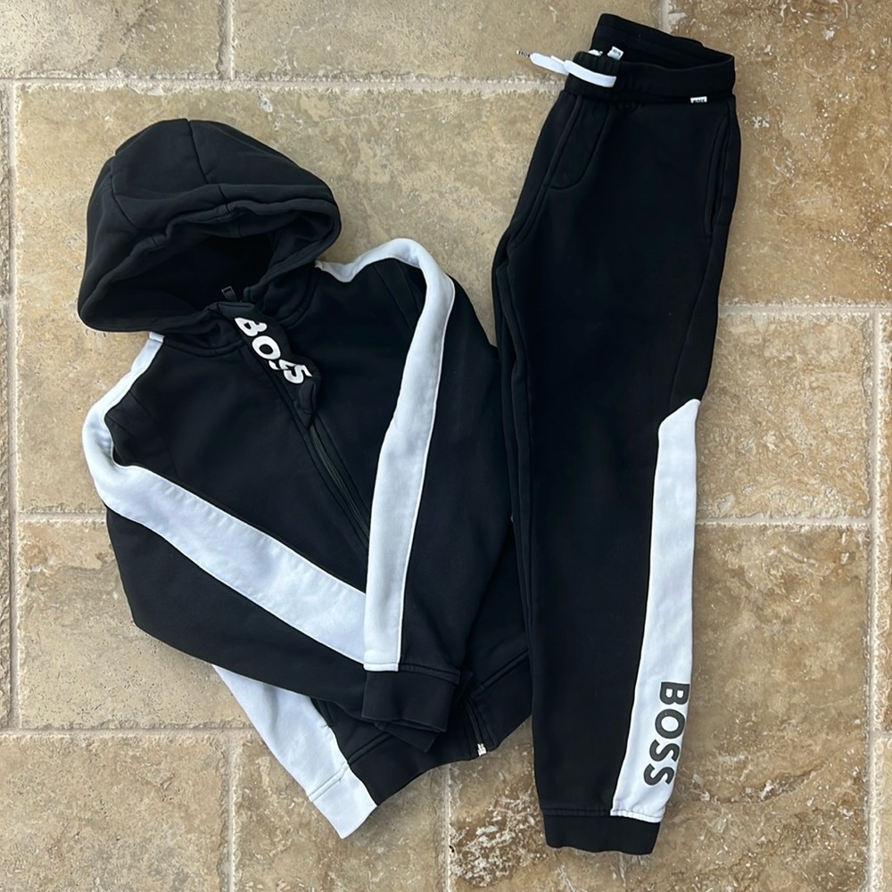 Boss kidswear boys color block zip fleece hoodie and sweatpants set size 10